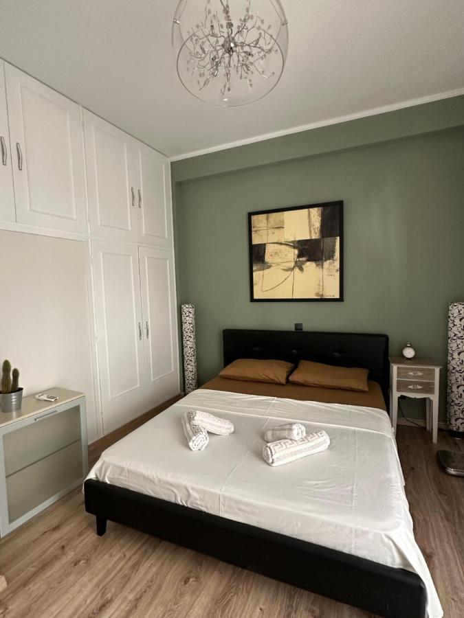 Cozy Apartment With Parking Near The City Center Atena Exterior foto
