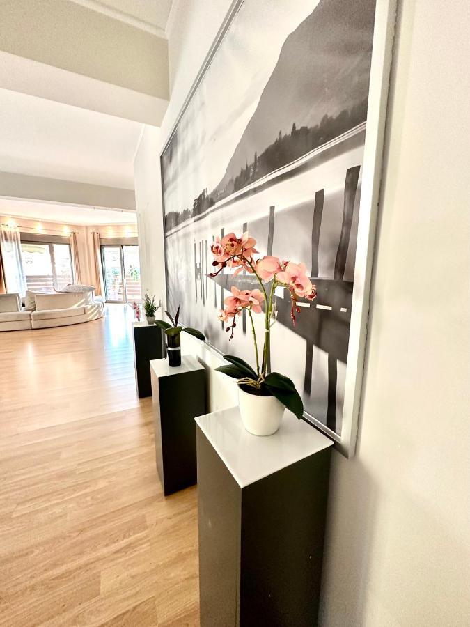 Cozy Apartment With Parking Near The City Center Atena Exterior foto